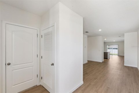 House in Kissimmee, Florida 3 bedrooms, 139.73 sq.m. № 2320900 - photo 6