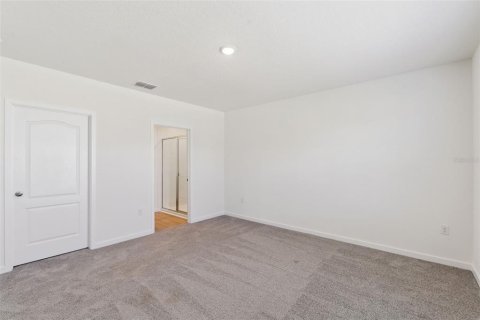 House in Kissimmee, Florida 3 bedrooms, 139.73 sq.m. № 2320900 - photo 21