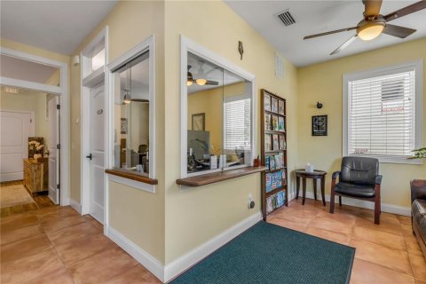 House in New Smyrna Beach, Florida 2 bedrooms, 381.27 sq.m. № 2358121 - photo 26