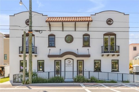 Casa en New Smyrna Beach, Florida 2 dormitorios, 381.27 m2 № 2358121