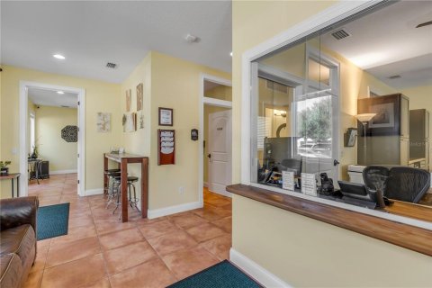 House in New Smyrna Beach, Florida 2 bedrooms, 381.27 sq.m. № 2358121 - photo 27