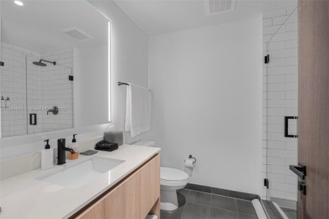 Condo in Miami, Florida, 1 bedroom  № 1766554 - photo 8