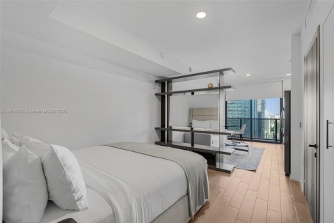 Condo in Miami, Florida, 1 bedroom  № 1766554 - photo 3