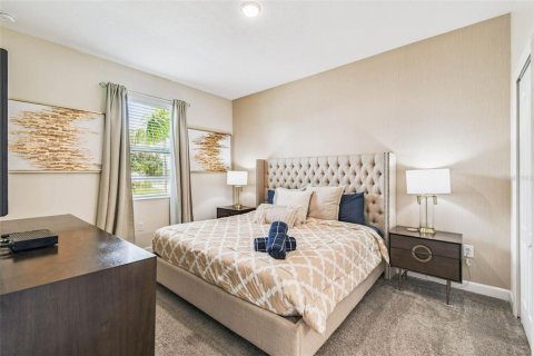House in Davenport, Florida 9 bedrooms, 405.33 sq.m. № 1886960 - photo 6