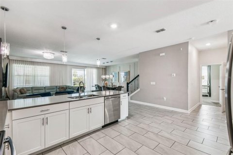 House in Davenport, Florida 9 bedrooms, 405.33 sq.m. № 1886960 - photo 16