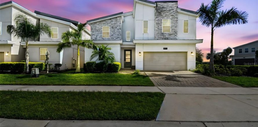 Casa en Davenport, Florida 9 dormitorios, 405.33 m2 № 1886960