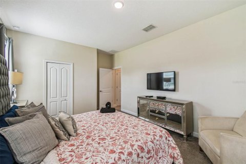 House in Davenport, Florida 9 bedrooms, 405.33 sq.m. № 1886960 - photo 28