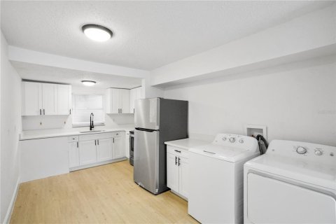 Immobilier commercial à vendre à Tampa, Floride: 16 chambres, 571.53 m2 № 2368907 - photo 11