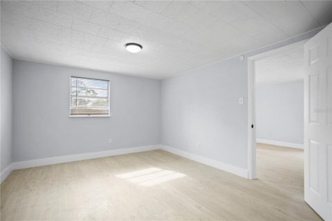 Immobilier commercial à vendre à Tampa, Floride: 16 chambres, 571.53 m2 № 2368907 - photo 8
