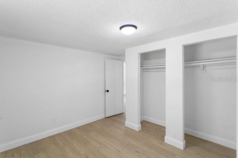 Immobilier commercial à vendre à Tampa, Floride: 16 chambres, 571.53 m2 № 2368907 - photo 13