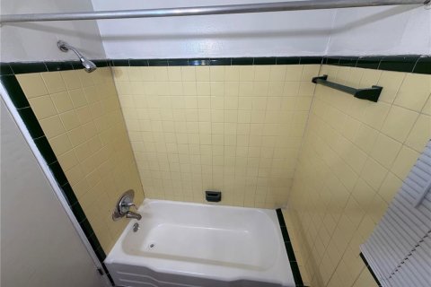 Appartement à louer à Orlando, Floride: 2 chambres, 74.32 m2 № 2291946 - photo 13