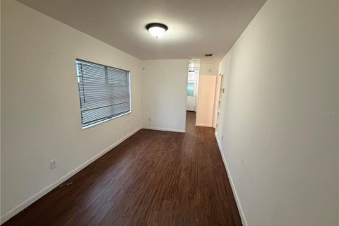Appartement à louer à Orlando, Floride: 2 chambres, 74.32 m2 № 2291946 - photo 4
