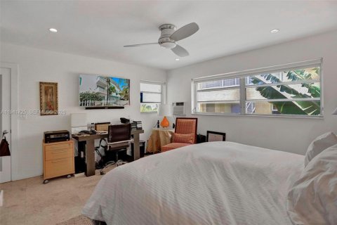 Condo in Miami Beach, Florida, 1 bedroom  № 1998945 - photo 24
