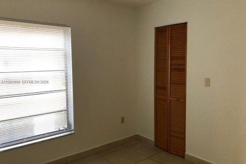 Copropriété à louer à Miami, Floride: 2 chambres, 89.65 m2 № 2056849 - photo 12