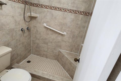 Copropriété à louer à Miami, Floride: 2 chambres, 89.65 m2 № 2056849 - photo 27