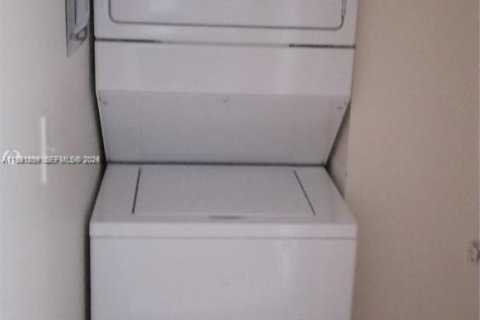 Copropriété à louer à Miami, Floride: 2 chambres, 89.65 m2 № 2056849 - photo 5