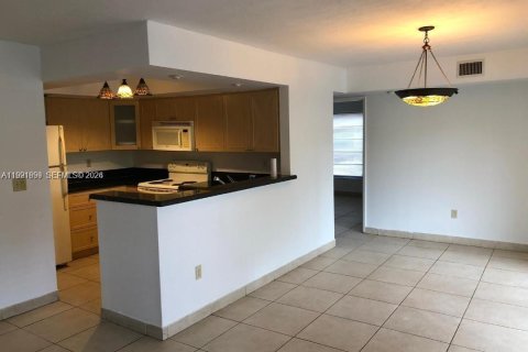 Copropriété à louer à Miami, Floride: 2 chambres, 89.65 m2 № 2056849 - photo 10