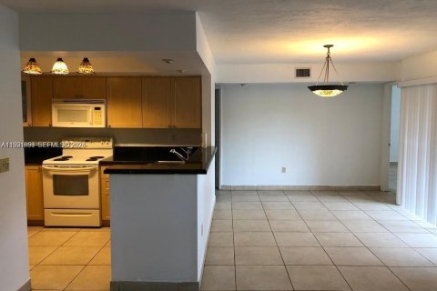 Copropriété à louer à Miami, Floride: 2 chambres, 89.65 m2 № 2056849 - photo 4