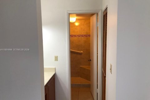 Copropriété à louer à Miami, Floride: 2 chambres, 89.65 m2 № 2056849 - photo 8
