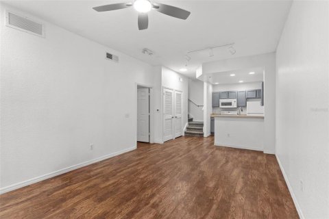 Condominio en venta en Kissimmee, Florida, 3 dormitorios, 120.4 m2 № 2097333 - foto 9