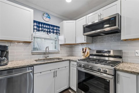 Купить кондоминиум в Сент-Питерсберг, Флорида 5 комнат, 114.73м2, № 2094865 - фото 9