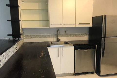 Condo in Tamarac, Florida, 2 bedrooms  № 2004428