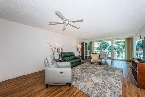 Copropriété à vendre à Saint Petersburg, Floride: 2 chambres, 120.77 m2 № 2355000 - photo 17