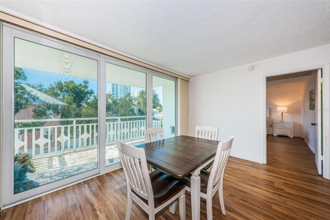 Copropriété à vendre à Saint Petersburg, Floride: 2 chambres, 120.77 m2 № 2355000 - photo 25