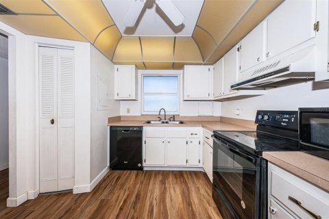 Copropriété à vendre à Saint Petersburg, Floride: 2 chambres, 120.77 m2 № 2355000 - photo 28