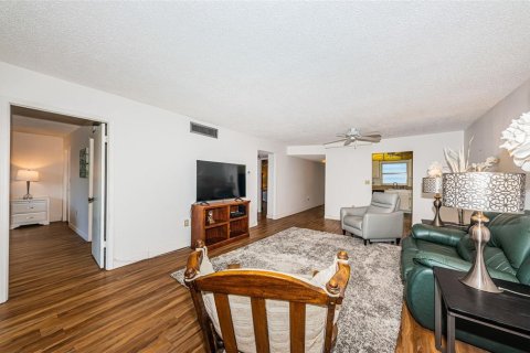 Copropriété à vendre à Saint Petersburg, Floride: 2 chambres, 120.77 m2 № 2355000 - photo 20