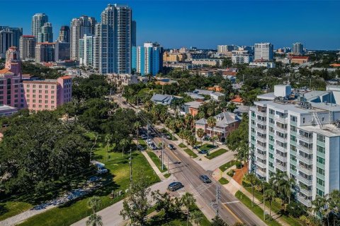 Copropriété à vendre à Saint Petersburg, Floride: 2 chambres, 120.77 m2 № 2355000 - photo 3