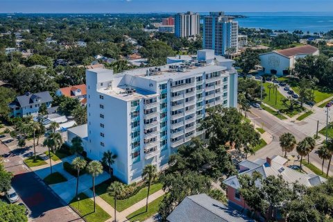 Condo à Saint Petersburg, Floride, 2 chambres  № 2355000