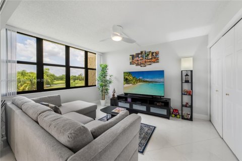 Condo in Weston, Florida, 2 bedrooms  № 1934902 - photo 7