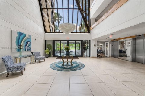 Condo in Weston, Florida, 2 bedrooms  № 1934902 - photo 21