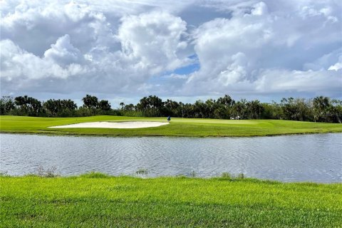 Copropriété à louer à Punta Gorda, Floride: 2 chambres, 111.3 m2 № 1534237 - photo 3