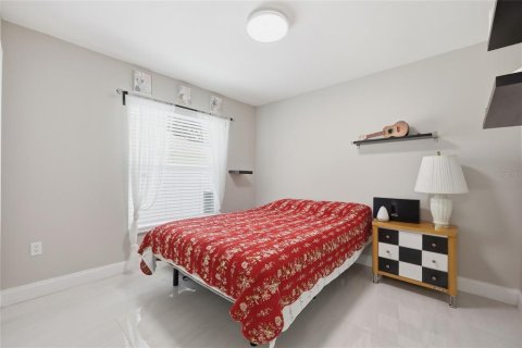 House in Davenport, Florida 4 bedrooms, 131.55 sq.m. № 2223603 - photo 21