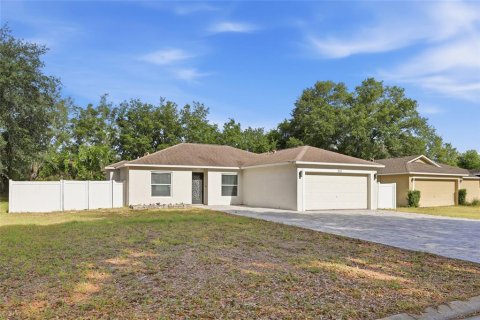 House in Davenport, Florida 4 bedrooms, 131.55 sq.m. № 2223603 - photo 4