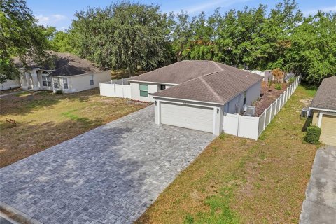 House in Davenport, Florida 4 bedrooms, 131.55 sq.m. № 2223603 - photo 6