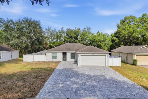 House in Davenport, Florida 4 bedrooms, 131.55 sq.m. № 2223603 - photo 2