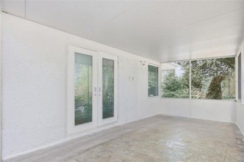 House in Davenport, Florida 4 bedrooms, 131.55 sq.m. № 2223603 - photo 15