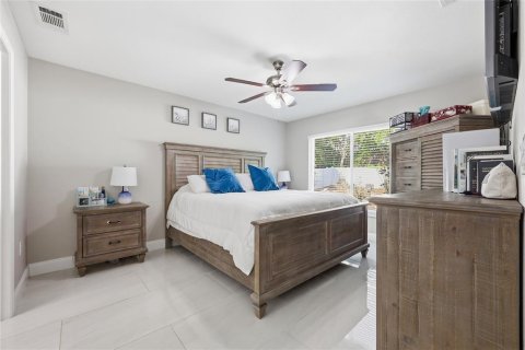 House in Davenport, Florida 4 bedrooms, 131.55 sq.m. № 2223603 - photo 20