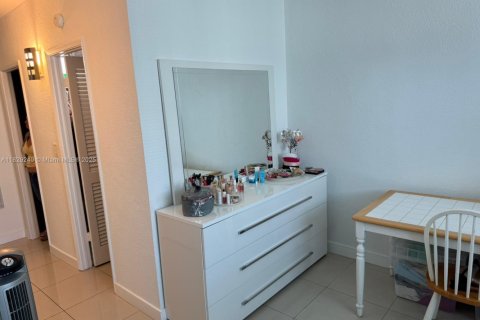 Copropriété à vendre à Sunny Isles Beach, Floride: 1 chambre, 93.37 m2 № 1802515 - photo 24
