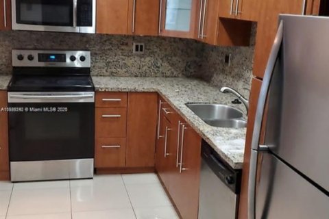 Copropriété à vendre à Sunny Isles Beach, Floride: 1 chambre, 93.37 m2 № 1802515 - photo 13