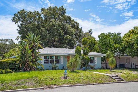 Villa ou maison à louer à Bradenton, Floride: 2 chambres, 104.7 m2 № 2298898 - photo 9
