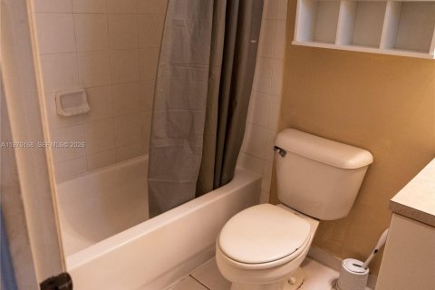 Touwnhouse à vendre à Homestead, Floride: 2 chambres, 127.28 m2 № 2075230 - photo 12