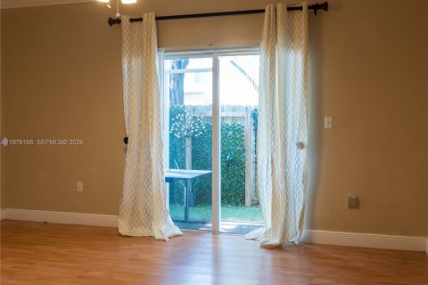 Touwnhouse à vendre à Homestead, Floride: 2 chambres, 127.28 m2 № 2075230 - photo 8