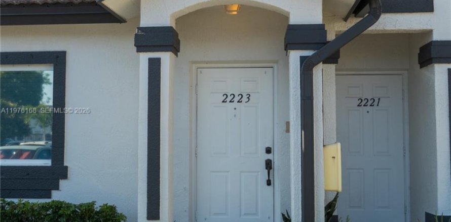 Touwnhouse à Homestead, Floride 2 chambres, 127.28 m2 № 2075230