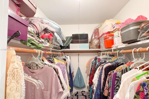 Купить кондоминиум в Холливуд, Флорида 1 спальня, 65.31м2, № 1957759 - фото 14