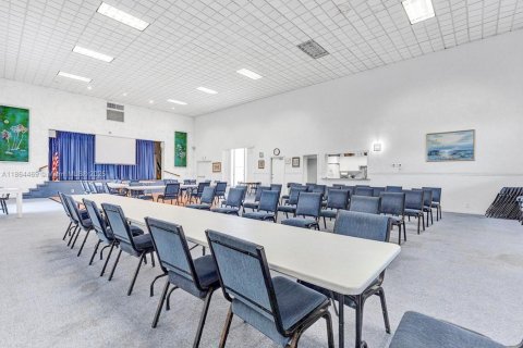 Купить кондоминиум в Холливуд, Флорида 1 спальня, 65.31м2, № 1957759 - фото 25