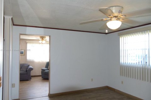 House in Okeechobee, Florida 2 bedrooms, 89.19 sq.m. № 1811314 - photo 10